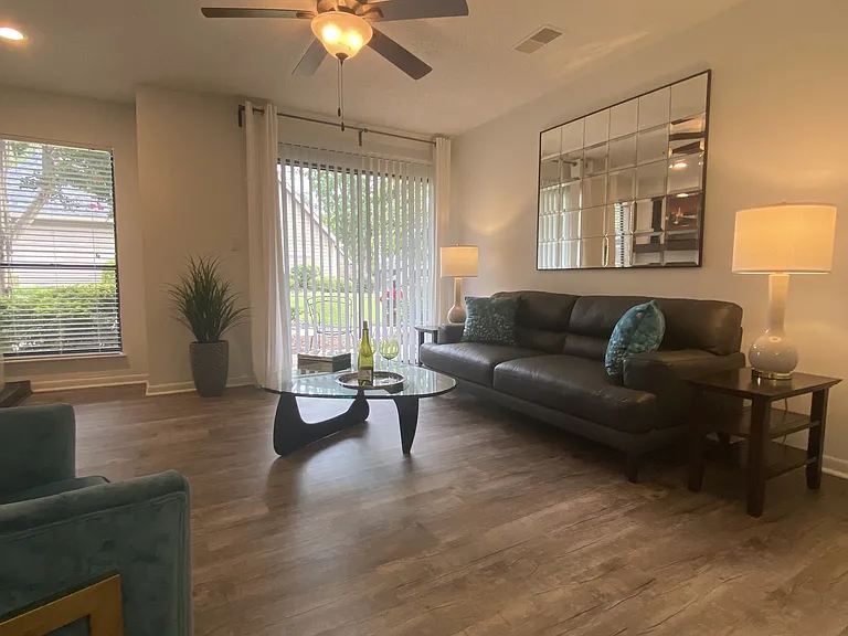 Haywood Pointe Apartments — Photo 7