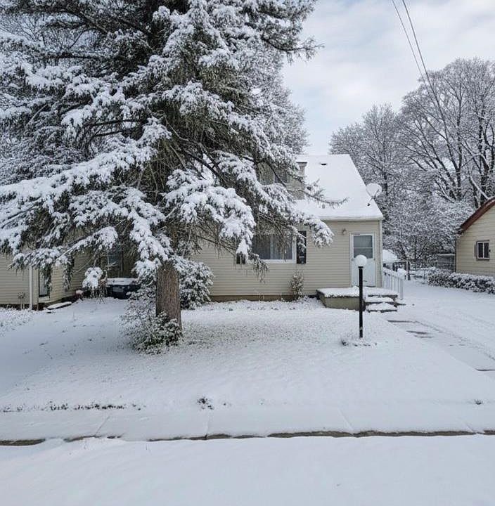 1st image of 634 W York Ave
