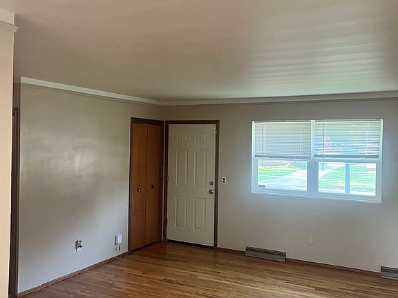 5th image of 1365 Delaware Ave