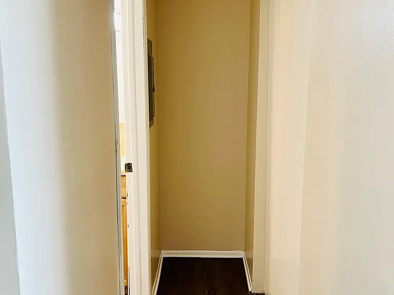 3703 James St #3D — Photo 7