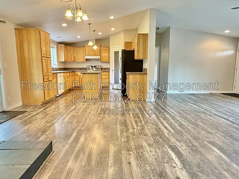 4062 W Seasons Rd — Photo 5