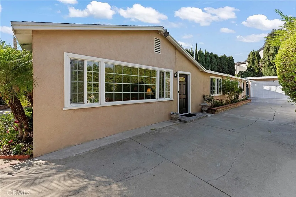 3 bed, 1632 sqft, $5,000 — Photo 4