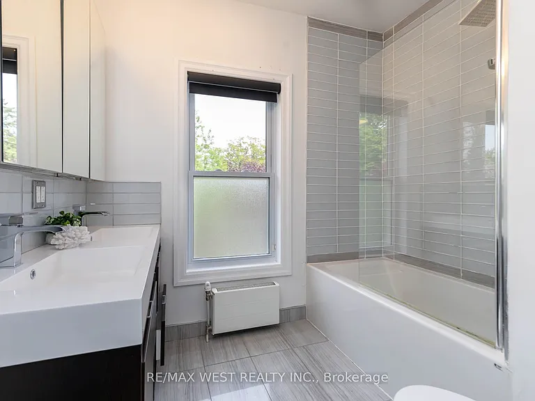 469 Clendenan Ave — Photo 17