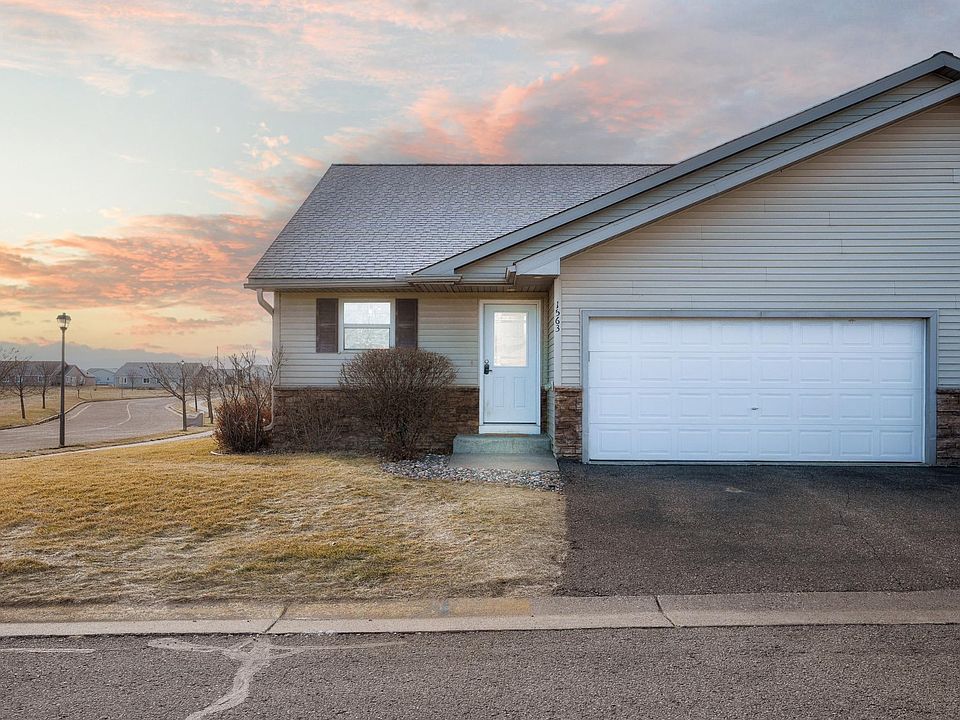 1st image of 1563 Ponderosa Ln