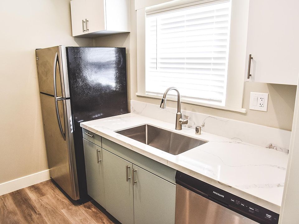 1st image of 1344 7th Ave #4