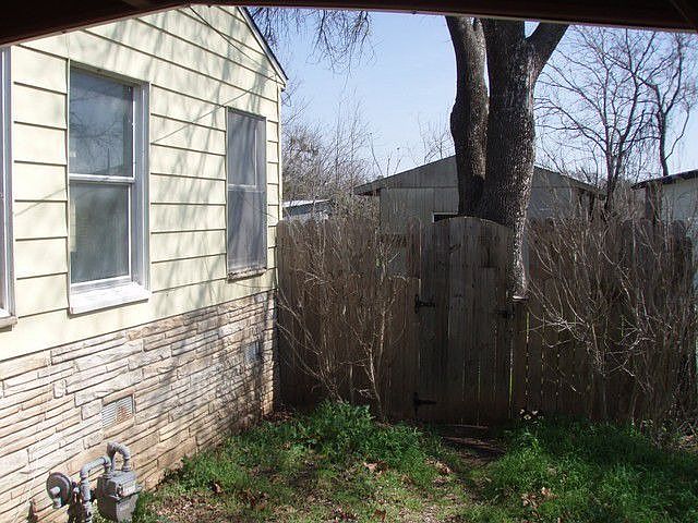 2nd image of 138 Circle Dr