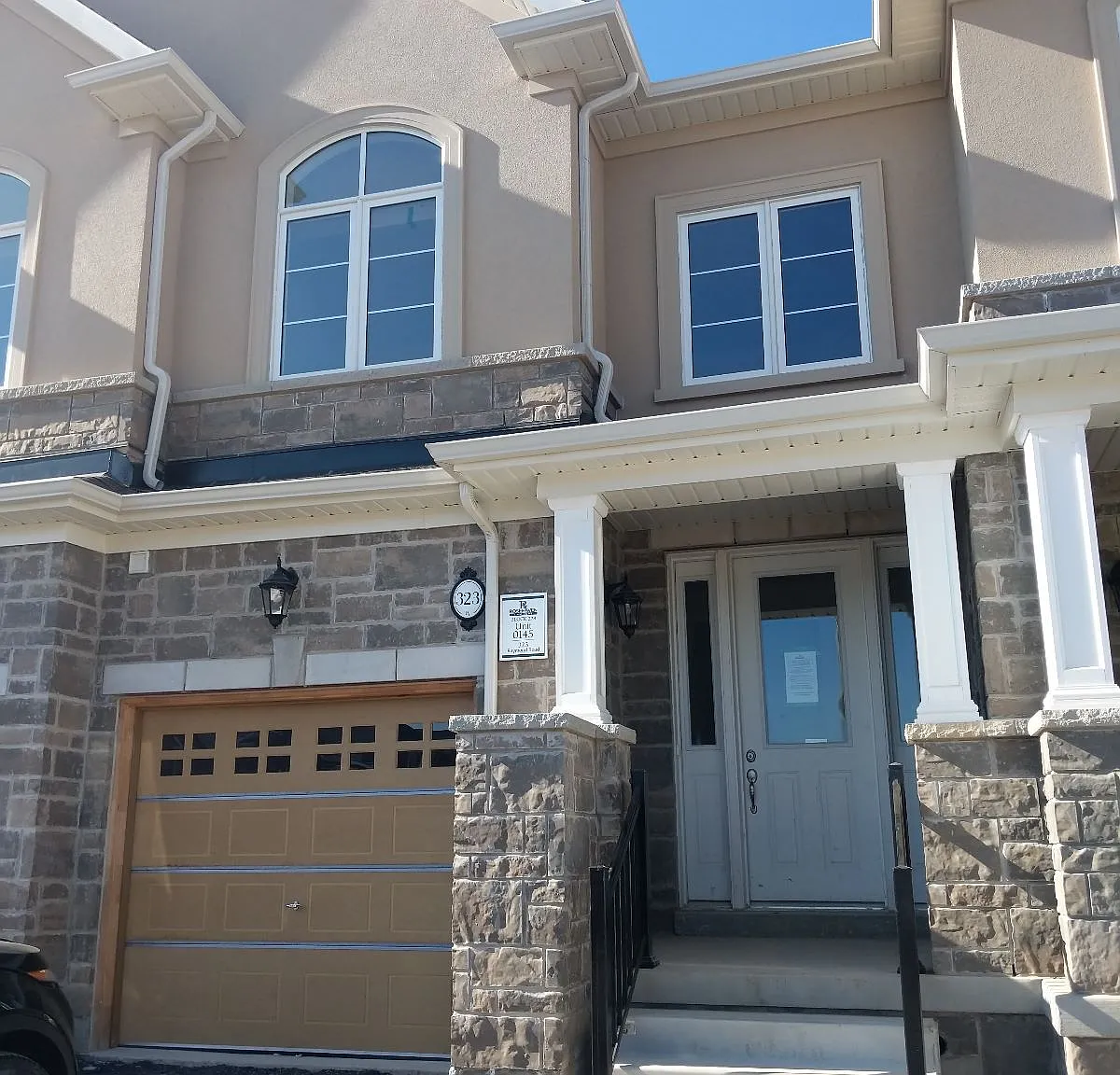 4 bed, $3,300 — Photo 1
