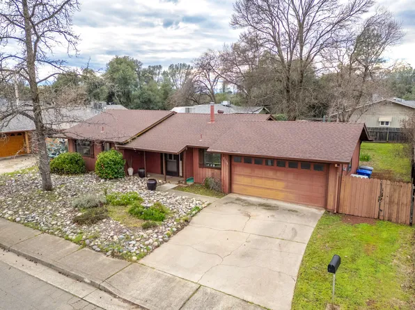 2728 Jasmine Way, Redding, CA 96002