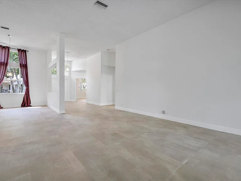 970 Greenwood Rd — Photo 12
