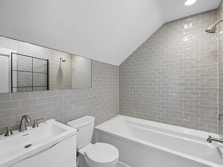 102 Little Neck Rd — Photo 26