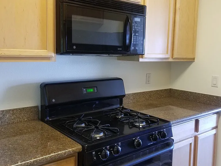 6101 Adelaide Ave #114 — Photo 8