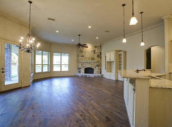 5th image of 5609 S Woodcreek Cir