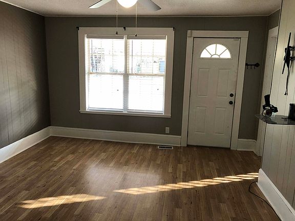 5th image of 812 Wilson Ave
