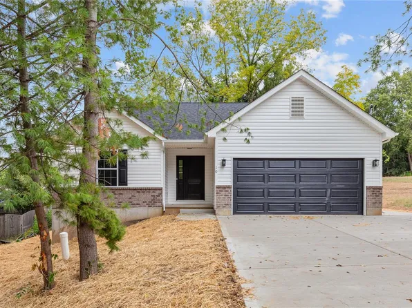 10 Cumberland Ave, Maryland Heights, MO 63043