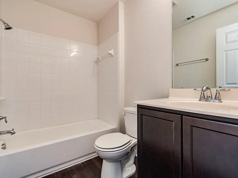 237 Goddard — Photo 25