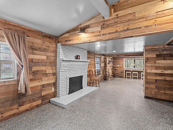 3rd image of 1494 Amster Grove Rd