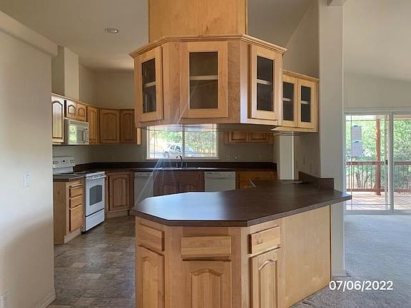 2nd image of 2538 Buffalo St