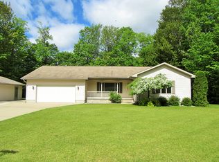 361 Bluff St, Manistique, MI 49854