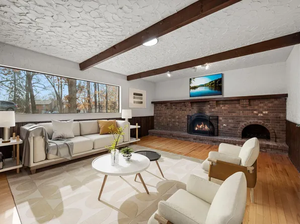 18725 28th Ave N, Plymouth, MN 55447