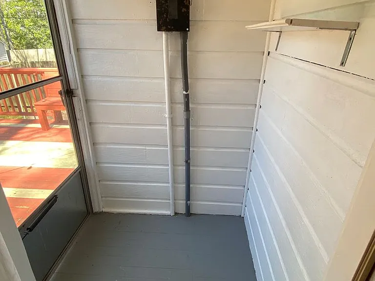 907 Lancaster St #1 — Photo 9