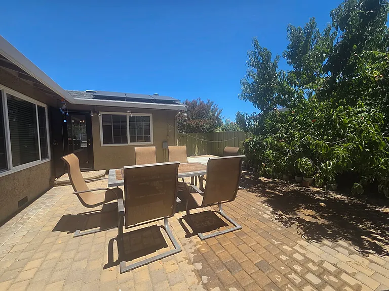 4094 Francisco St — Photo 6