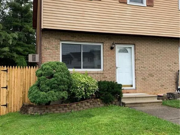 2621 Arch St SW, Allentown, PA 18103