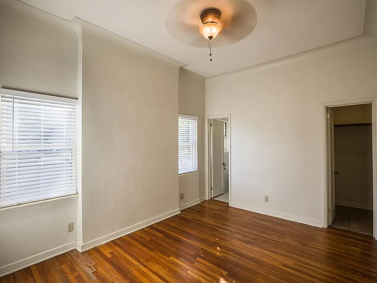 348 S 6th Ave — Photo 16