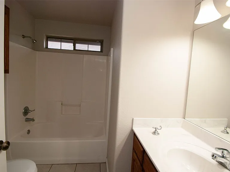 837 E Vancouver St — Photo 27