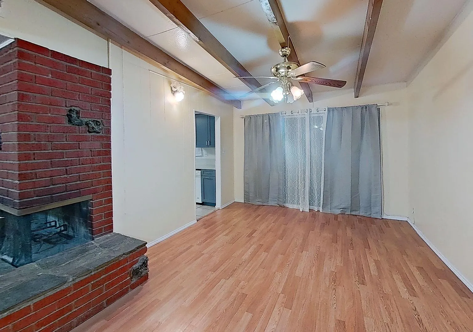 Beautiful 3b/2b Home In Wast Palmdale - Move In Ready! — Photo 2