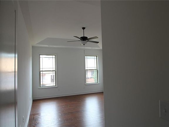 4th image of 405 Big Barn Ct