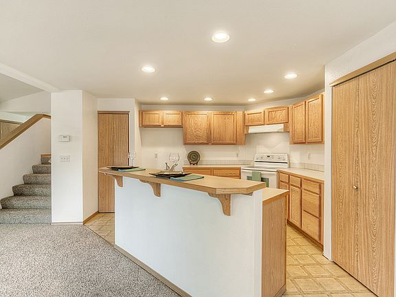 4th image of 8417 160th Street Ct E