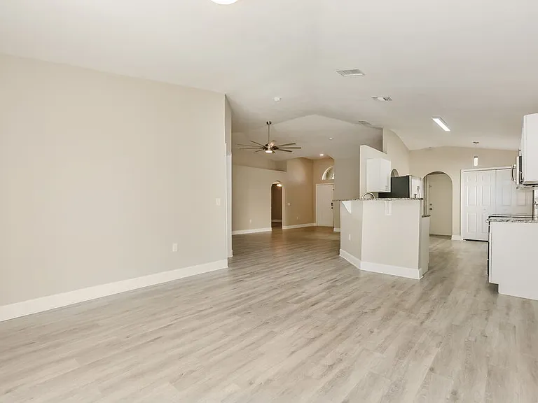 807 Rocky Mountain Ct — Photo 5