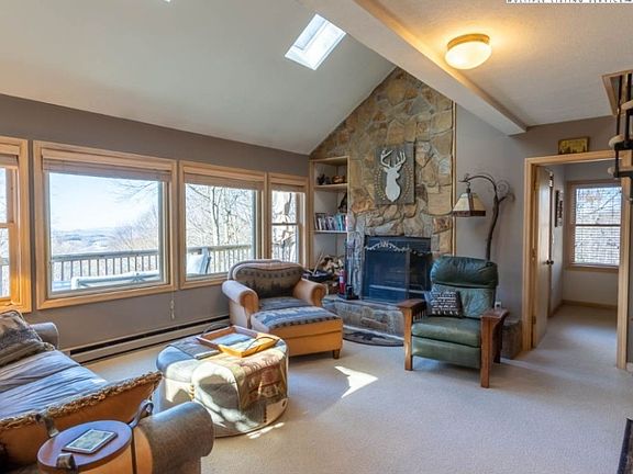 3rd image of 1534 Beech Mountain Parkway