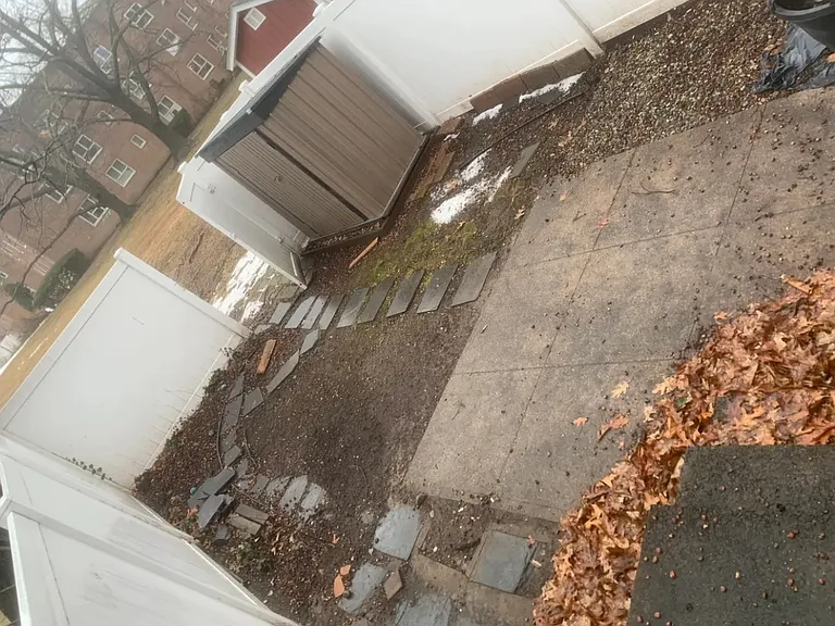 192nd St — Photo 4