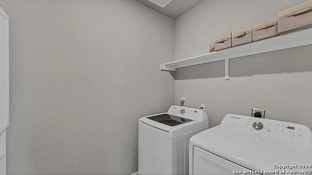 731 Myrtle Path — Photo 18