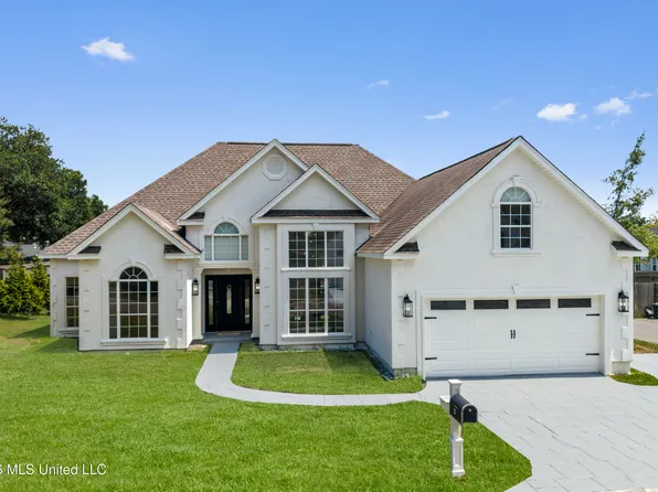 22 Pelican Cove Ln, Long Beach, MS 39560