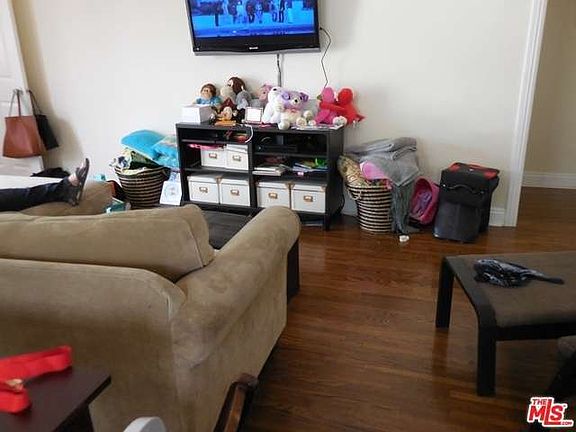 4th image of 8017 West Blvd
