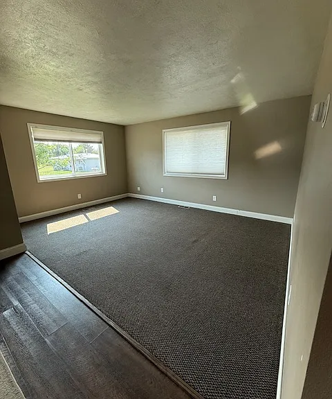 2226 Kensington Ave — Photo 5