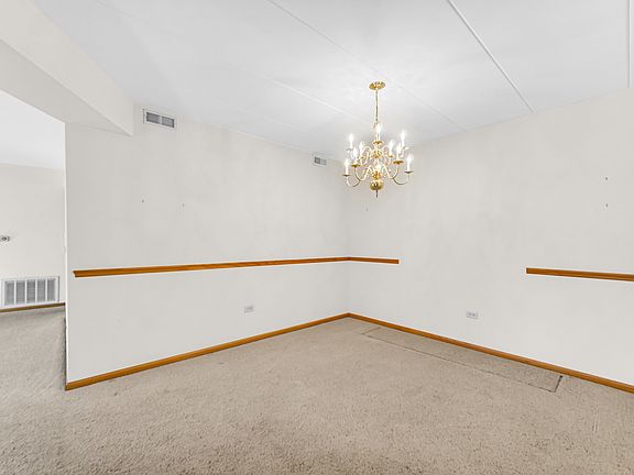 3rd image of 13918 E Leamington Dr Unit 405