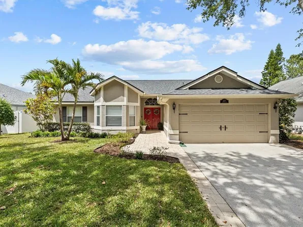 1077 Captains Way, Tarpon Springs, FL 34689
