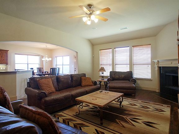 2nd image of 1110 Reata Dr