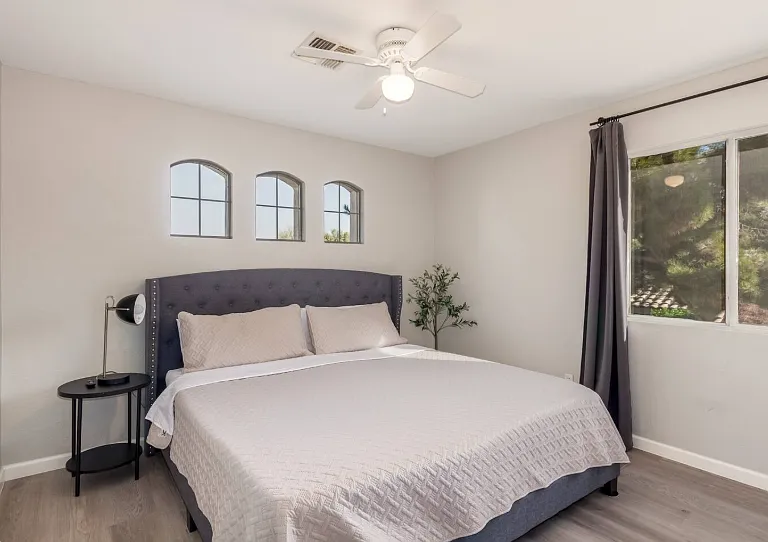 3141 W Laredo St — Photo 23