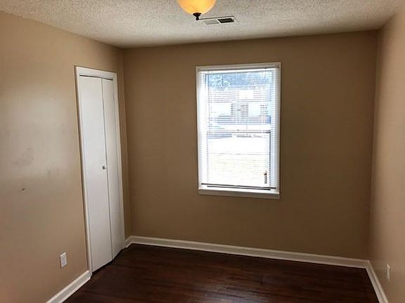 3rd image of 4214 Gailwood Ave
