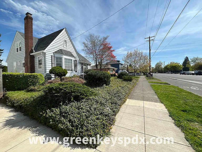 2101 N Rosa Parks Way — Photo 47