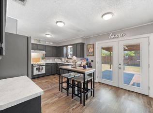 205 Castle Cir, Blooming Grove, TX 76626