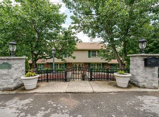 2713 Glenoaks Dr, Nashville, TN 37214