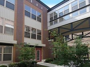 1244 Monroe St 10 #10, Chicago, IL 60607