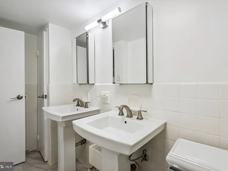 4201 Cathedral Ave NW #507W — Photo 17