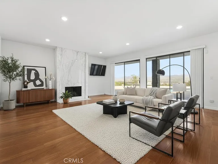 3329 Dona Rosa Studio Ctr — Photo 9