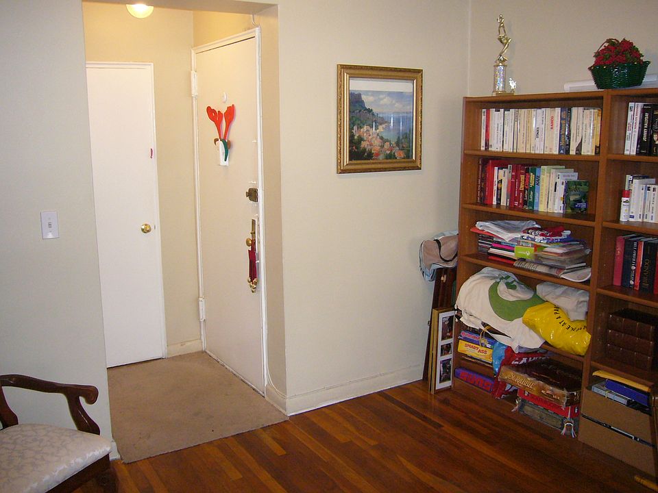 1st image of 3 Sadore Ln APT 5Y